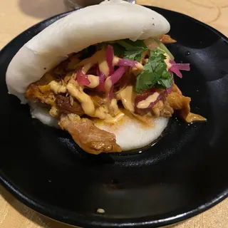 Cochinita Bao Bun