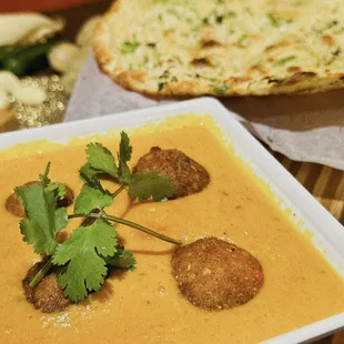 Malai Kofta with Garlic Naan