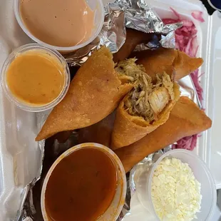 Look at that fresh pollito filling!