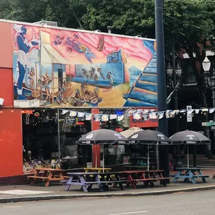 The Maya&apos;s Taqueria mural