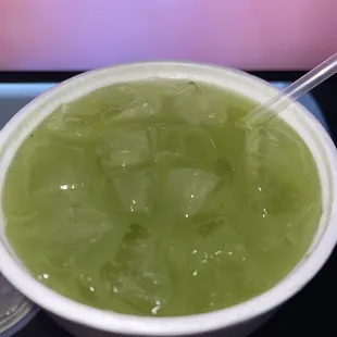 Pipino limon agua