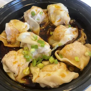 Wonton with Spicy Sauce