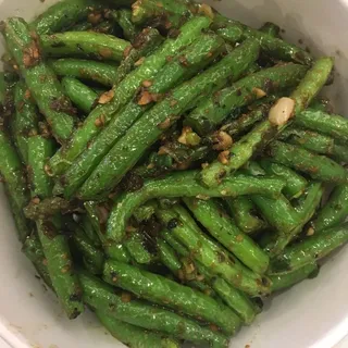 Sauteed String Beans with Garlic