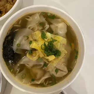 Chicken wonton soup