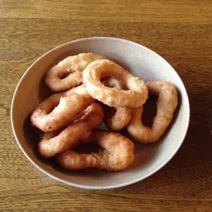 These are Hushpuppies. I thought they were onion rings.