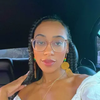 Jazmenn B.