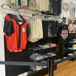 Can't touch merchandise