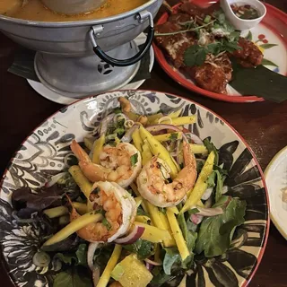 Grilled Shrimp Mango Salad