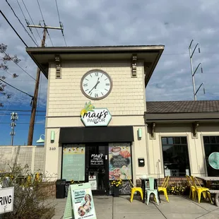 Bright and welcoming space