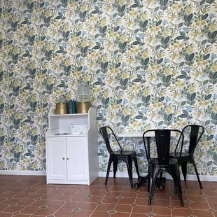 Seating, water station