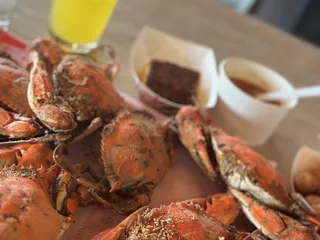 Avery's Maryland Grill