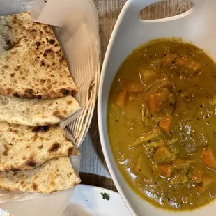 Naan and vegetable curry