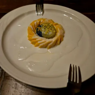 Sticky rice and mango (delicious)