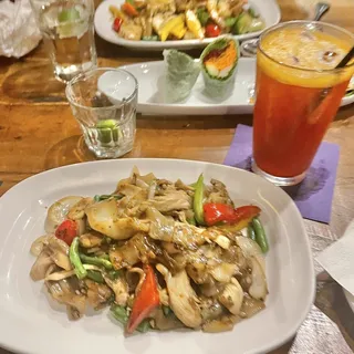 Cha Manow (Thai Arnold Palmer)