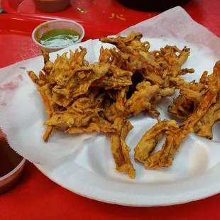 Mixed vegetable pakoras.