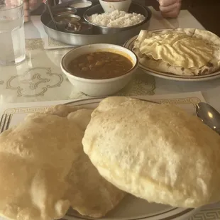 Chole Bhatura, Chicken Makhani