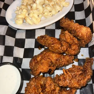 Chicken tenders with Mac and Cheese