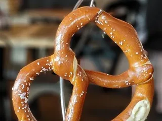 Jekyll and Hyde Taphouse Grill