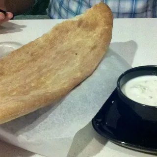 MK Maust (Tzatziki) with Tandoori Bread