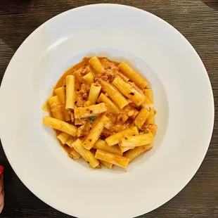 pasta dish, pasta, food