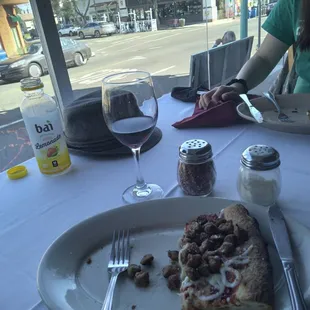 My GF got ham topping;lean&amp;flavorful , I sausage; was massive portion!! Red house wine went well to wash it down. (Bird)Park nap later.