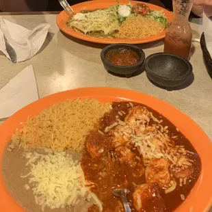 Camerones Bravos and Enchiladas Suizas