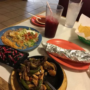 fajitas in special today was pretty good fajitas and the orchata&apos;s water with snow ice I love it !!!