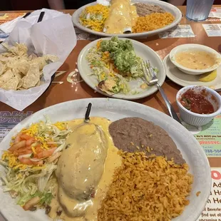 Beef Chili Releno, Beef and Chicken Fajita Burrito and Guacamole!  It was sooooo Good!