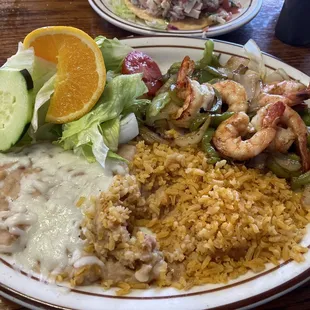 Camarones Al mojo de aho was delicious!