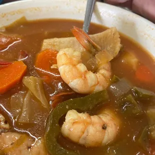 Caldo de camarón y pescado