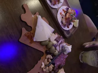 Nola Art Bar