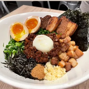 ramen and noodles, food