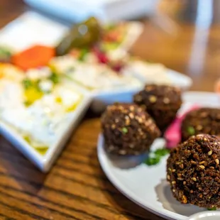 Falafel Mezza