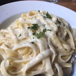 Fettuccine Alfredo (half entree)