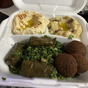 Mazzat Veggie Plate