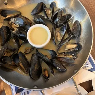 Mussels in wine sauce