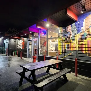 Great outdoor dining experience