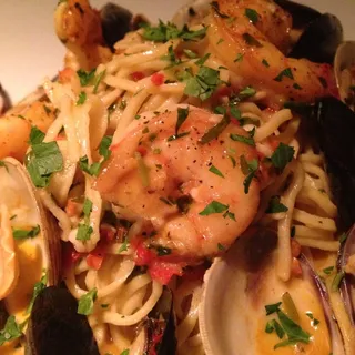 Spaghetti Misto di Pesce