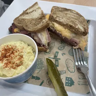 Rueben with all pastrami on Rye