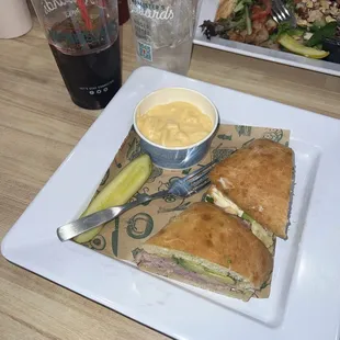 ham &amp; cheese melt add avacado side mac and cheese