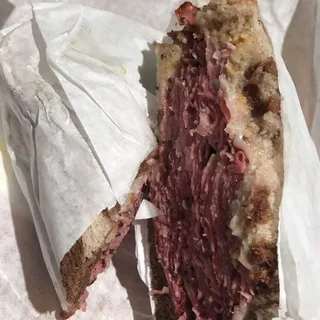 New York Style Pastrami Sandwich