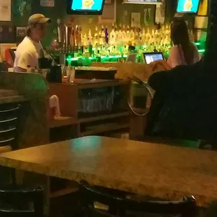 Unfriendly rude waitress Andrea with the grinch bartender!!