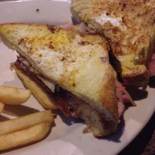 Monte Cristo sandwich.