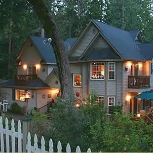 Pure elegance in a wilderness setting!