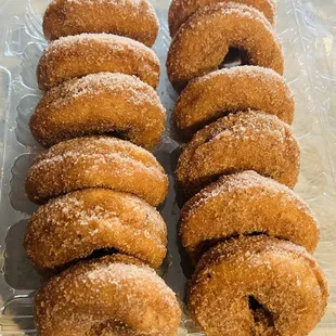Apple cider donuts