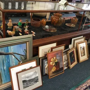 Folks are setting up for auction on 12/9/2017