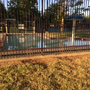 Wading pool - 6 inches and water fall