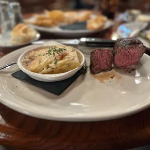 Sirloin Steak medium rare+