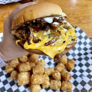 Double Pub Cheeseburger @RoxysGoodEats