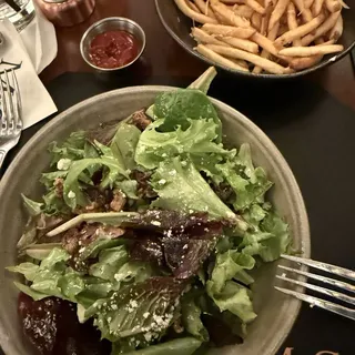 Walnut Mixed Greens